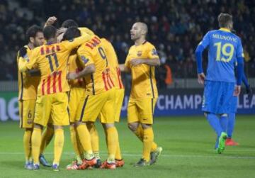 0-1. Rakitic celebr¨® el primer tanto.
