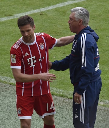 Carlo Ancelotti y Xabi Alonso.