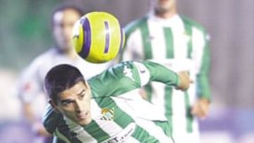 <b>OBJETO DE DESEO. </b>El internacional bético Juanito ya ha sido sondeado por el Depor en varias ocasiones.