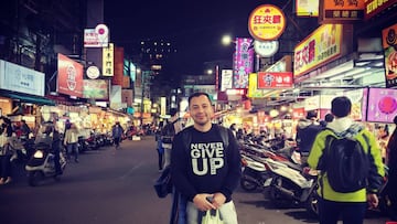 "Si eres de afuera y no usas mascarilla, se alejan": así vive un DT chileno en Taiwán