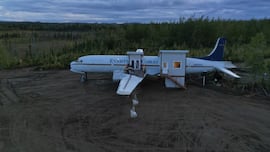 Un piloto encuentra el “cadáver” de un avión, lo convierte en un piso de lujo y se monta su negocio del siglo