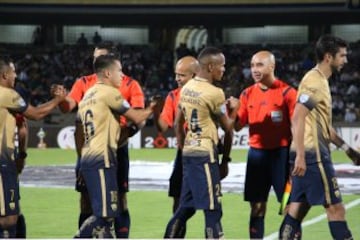 La crónica en imágenes de la goleada de Pumas a Olimpia