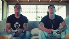 Pailita y Esteban Paredes se unen para hacer un llamativo anuncio