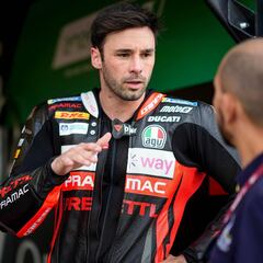 El rival del fallecido Salvadori se retira para hacerle campeón