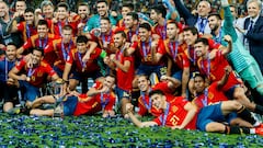 UDINE, ITALY - JUNE 30: Players of Spain celebrate after winning the 2019 UEFA U-21 Final between Spain and Germany at Stadio Friuli on June 30, 2019 in Udine, Italy. (Photo by TF-Images/Getty Images)