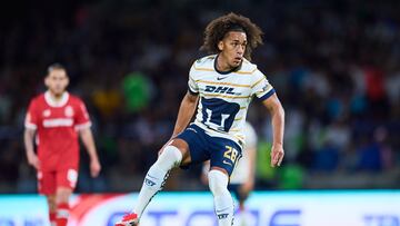 Adalberto Carrasquilla of Pumas during the 4th round match between Pumas UNAM and Toluca as part of the Liga BBVA MX, Torneo Clausura 2025 at Olimpico Universitario Stadium, on January 29, 2025 in Mexico City, Mexico.