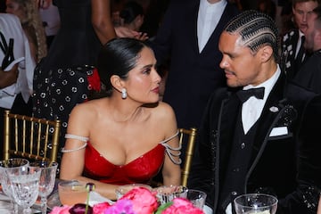 Salma Hayek and Trevor Noah attend The 2023 Met Gala Celebrating "Karl Lagerfeld: A Line Of Beauty" at The Metropolitan Museum of Art on May 01, 2023 in New York City.