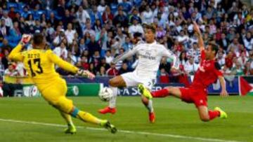 GOLEADOR. Cristiano, marcando el primero ante el Sevilla en Cardiff.