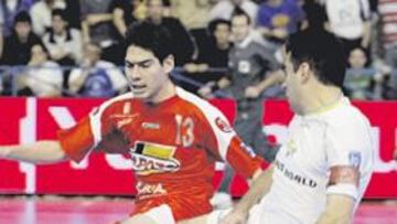 <b>PELEA. </b>Matías y Kike. Cartageneros y murcianos prometen un partido intenso y con alternativas.