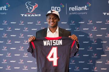 Deshaun Watson llega a la NFL como campeón de la NCAA con Clemson. Es el quarterback rookie que parte con más papeletas para ser titular. Los Texans se encomiendan a su liderazgo y arrojo para competir por todo este año.