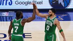INDIANAPOLIS, INDIANA - MAY 27: (L-R) Jaylen Brown #7 of the Boston Celtics and Jayson Tatum #0 of the Boston Celtics high five during the second quarter in Game Four of the Eastern Conference Finals at Gainbridge Fieldhouse on May 27, 2024 in Indianapolis, Indiana. NOTE TO USER: User expressly acknowledges and agrees that, by downloading and or using this photograph, User is consenting to the terms and conditions of the Getty Images License Agreement.   Dylan Buell/Getty Images/AFP (Photo by Dylan Buell / GETTY IMAGES NORTH AMERICA / Getty Images via AFP)