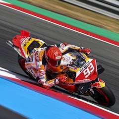 Decimonoveno de Márquez y caída intentando seguir a Maverick