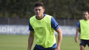 Adolfo Gaich durante un entrenamient con el Huesca a principio de esta temporada.