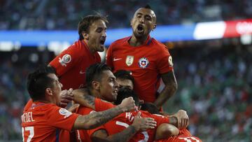 Los sobrevivientes en la Roja del recordado 7-0 ante México