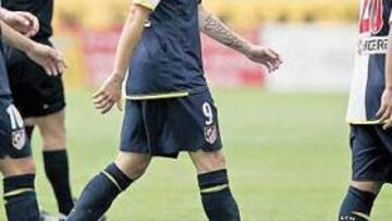 <b>INSUFICIENTE. </b>Ni siquiera tener juntos a Kezman, Torres y Agüero hizo que se mejorara en el juego.