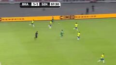 La jugada que vale oro: Mané rompiendo a Alves y Casemiro