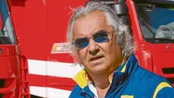 <b>BUEN HUMOR. </b>Briatore conoce la expectación por el futuro de Alonso.