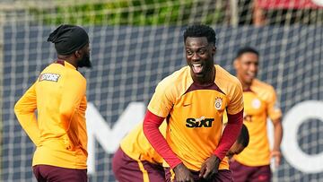 Davinson Sánchez seguiría en Galatasaray