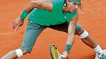 <b>GUERRA SIN CUARTEL. </b>Nadal y Djokovic repiten hoy el mismo duelo que ya mantuvieron en semifinales de Roland Garros en 2007, pero el serbio es más jugador.