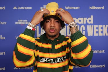 Ozuna posa en la alfombra roja de los Billboard Latin Music Week 2025 celebrados en Miami.