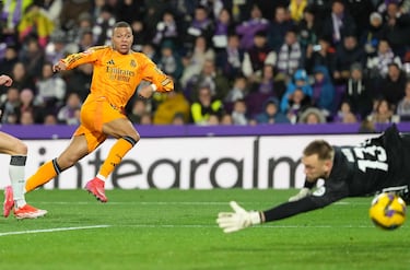 Así se vio el segundo gol de la noche para Kylian Mbappé al minuto 57.