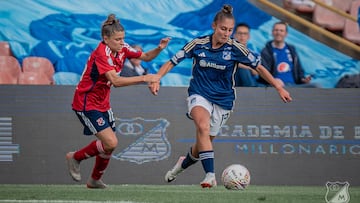 Mariana Pión (I) y Daniela Garavito (D) en la primera fecha de la Liga Femenina.