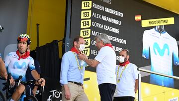Prudhomme, director del Tour, también se viste de San Fermín