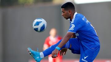 Futbol, Union La Calera vs Universidad de Chile.
Fecha 1, campeonato Nacional 2022.
El jugador de Universidad de Chile Cristian Palacios es fotografiado durante el partido de primera division contra Union La Calera disputado en el estadio Nicolas Chahuan de La Calera, Chile.
06/02/2022
Andres Pina/Photosport
Football, Union La Calera vs Universidad de Chile.
First date, 2022 National Championship.
Universidad de Chile's player Cristian Palacios is pictured during the first division match against Union La Calera held at the Nicolas Chahuan stadium in La Calera, Chile.
06/02/2022
Andres Pina/Photosport