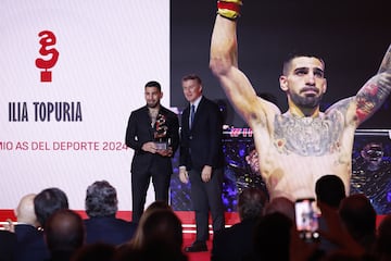 Ilia Topuria recibió a principios de mes el Premio AS del Deporte de manos de Alberto Núñez Feijóo.