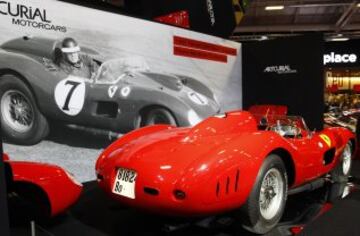 El Ferrari de 1957 (335 S Spider Scaglietti) en la subasta celebrada en París.