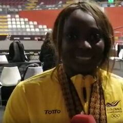 Yenny Sinisterra celebra sus tres medallas en Lima