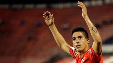 Football Soccer - Paraguay's Nacional v Argentina's Independiente - Copa Sudamericana - Defensores del Chaco stadium, Asuncion, Paraguay - October 25, 2017.Leandro Fernandez (R) of Independiente celebrates his goal. REUTERS/Jorge Adorno