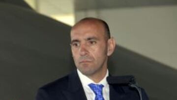 Monchi: "Si Banega juega otro partido renueva hasta 2017"