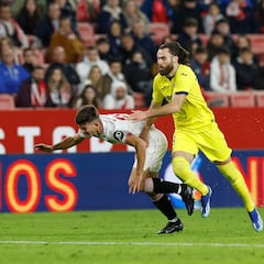 El VAR salva a Diego Alonso