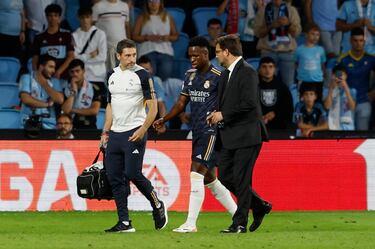 Vinicius se retira lesoinado en el  minuto 16 de partido.