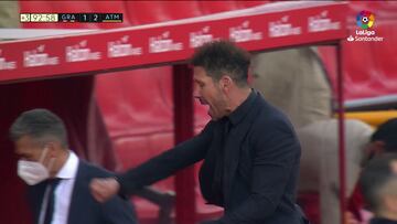 ¿Es media liga el triunfo en Granada? Vean a Simeone en el pitido final