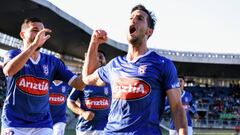 Melipilla le mete presión a los líderes con triplete de Sosa