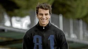 <b>TITULAR EN LA ÚLTIMA VICTORIA EN CASA</b>. Pavón vuelve a ser titular en el centro de la zaga del Zaragoza casi dos meses y medio después de integrar el once que jugó contra el Villarreal, un partido en el que terminó expulsado. Hay un cierto talismán en su reaparición (anticipada con el ratito que salió frente al Racing el otro día en la Copa), porque aquel encuentro contra los castellonenses fue el último triunfo del Zaragoza en casa (4-1). Desde entonces, todo se ha torcido. También para Pavón, que se lesionó y estuvo un par de meses parado. Ahora, la sanción de Sergio le abre un hueco en este partido vital para el Zaragoza.