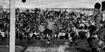 El 23 de diciembre de 1928 Boca goleó como visitante a River con un histórico 6-0. Anecdótico fue que se suspendiese el partido a falta de 7 minutos por petición de River al quedarse con 9 jugadores.