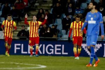 0-1. Messi celebra el primer gol.