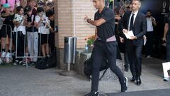 Marco Asensio, a su llegada al hotel de Helsinki donde se alojó la expedición del Real Madrid para disputar la Supercopa de Europa.