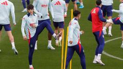 Cubarsí, Bryan Gil y Bryan Zaragoza no estarán ante Dinamarca