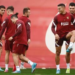 El Sevilla vuelve al trabajo con Diego Carlos y Rekik