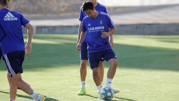 Kagawa, en su primer entrenamiento con el Real Zaragoza.