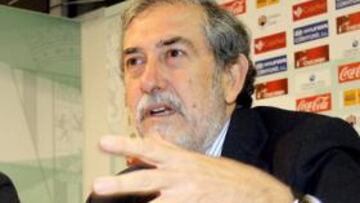 <b>LLEGAN LOS NUEVOS. </b>Salinas podría seguir como presidente.