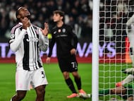 Juventus' Canadian forward #30 Jonathan David reacts during the UEFA Champions League - league phase day 4 football match between Juventus and Sporting CP at the Allianz stadium in Turin, on November 4, 2025. (Photo by Marco BERTORELLO / AFP)
