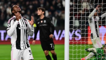 Juventus' Canadian forward #30 Jonathan David reacts during the UEFA Champions League - league phase day 4 football match between Juventus and Sporting CP at the Allianz stadium in Turin, on November 4, 2025. (Photo by Marco BERTORELLO / AFP)