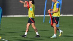 02/09/22 Entrenamiento del FC Barcelona previa al partido de Liga Santander Jornada 4 

Marcos Alonso Mendoza
Héctor Bellerín Moruno