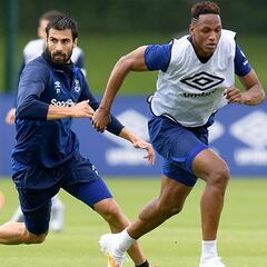 Yerry Mina apunta a la titular en el Everton - Leicester