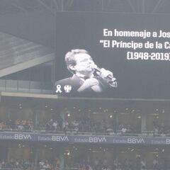 El Gigante de Acero le canta a José José previo al Clásico Regio